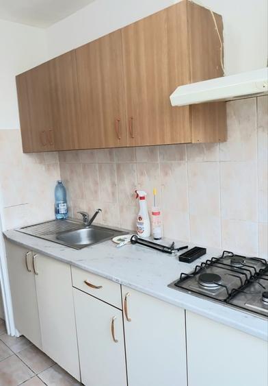 Apartament semidecomandat în Obor