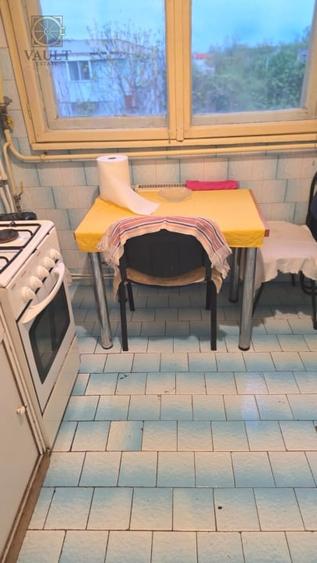 Apartament cu 3 camere decomandat, mobilat în Mazepa 1