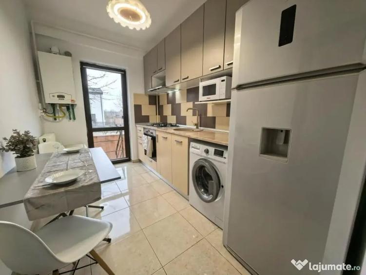 Apartament cu 3 camere decomandat în Lunca Cetățuii