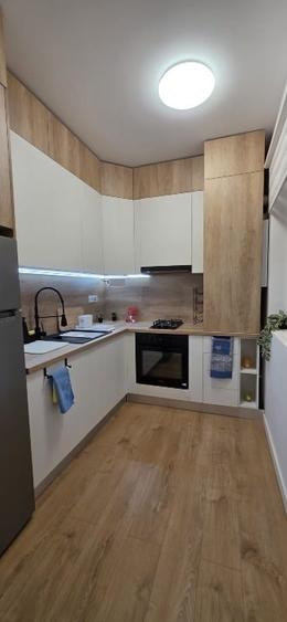 Apartament cu 2 camere semidecomandat, mobilat în Tunari