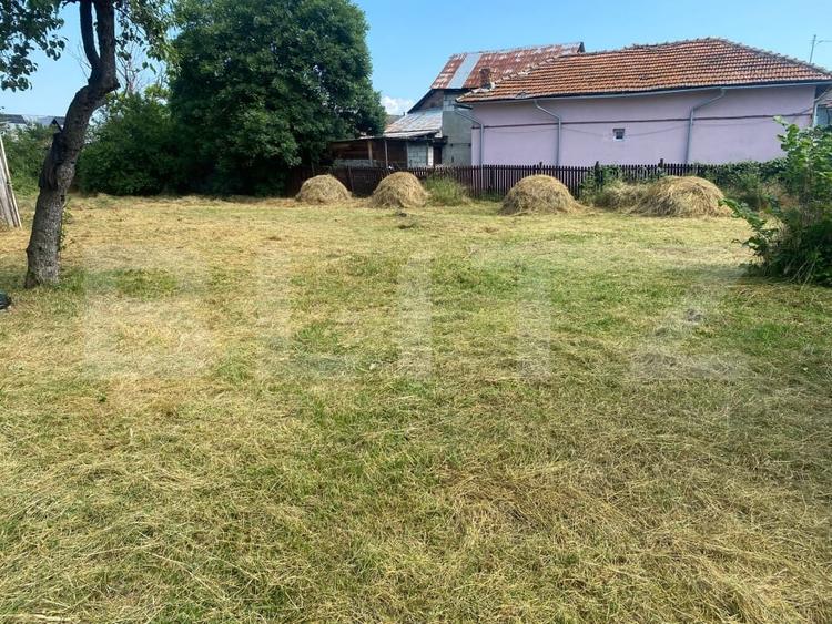 Casă individuală cu 3 camere cu Canalizare în Teiș