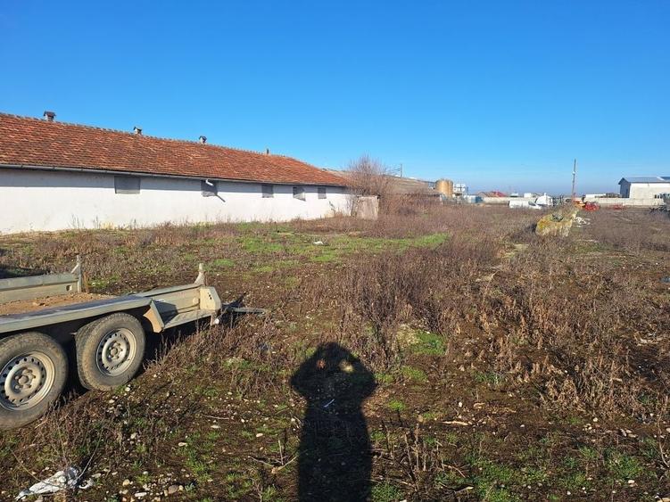 Teren de 6285 mp, în Tărian