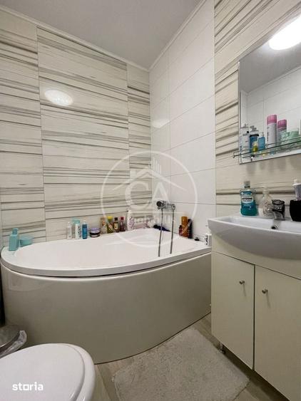 Apartament cu 3 camere decomandat în Salca