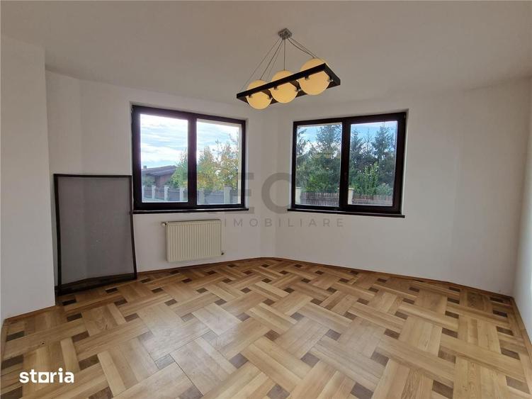 Casă cu 8 camere cu Teren 2756 Mp în Sântandrei