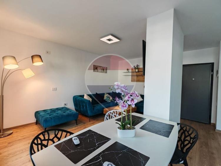 Apartament cu 2 camere decomandat, mobilat în Central