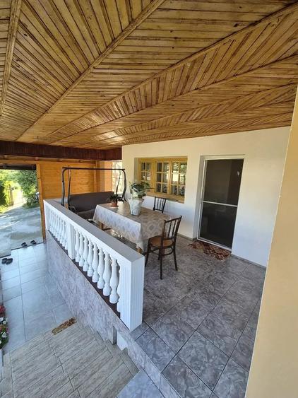 Casă cu Teren 1200 Mp în Central
