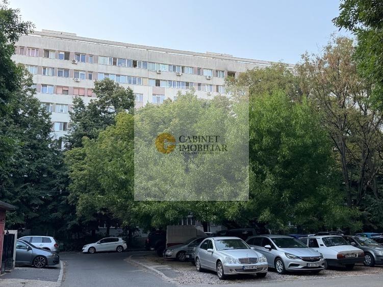 Apartament cu 2 camere semidecomandat, mobilat în Gorjului