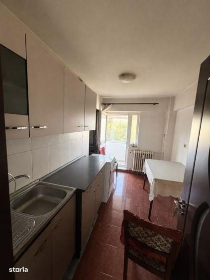 Apartament cu 3 camere decomandat în Valea Rosie