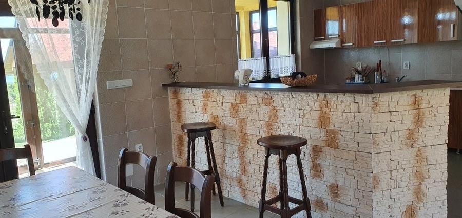 Casă cu 3 camere în Central