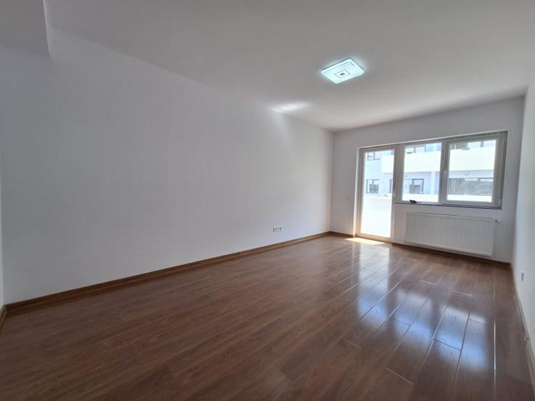 Apartament cu 3 camere decomandat în Florești — fotografia 2