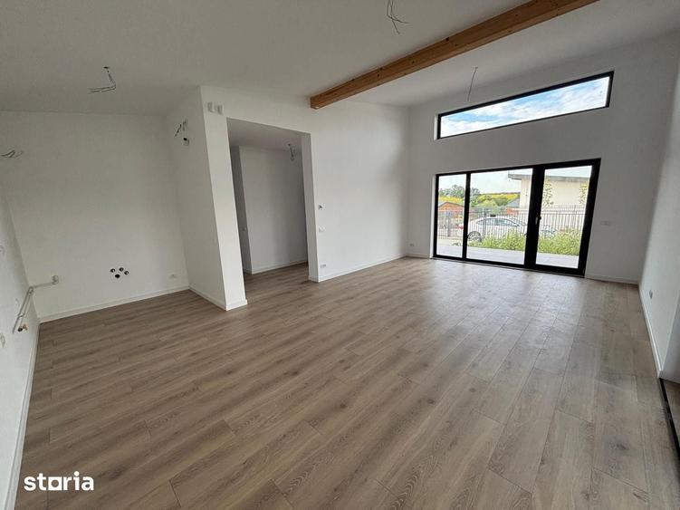 Casă cu 3 camere cu Teren 607 Mp în Berceni