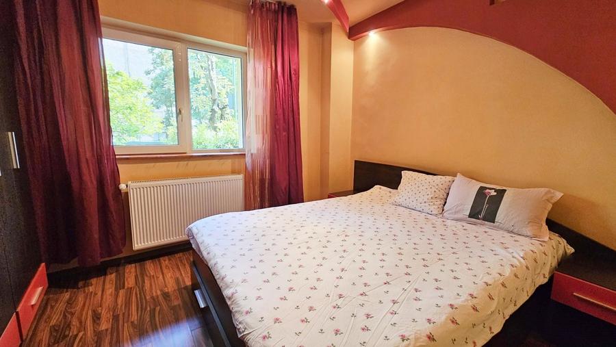 Apartament cu 3 camere în Răcădău