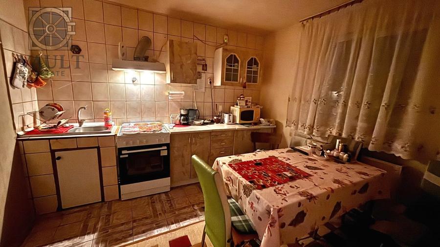 Casă individuală cu 4 camere cu Canalizare în Valu lui Traian