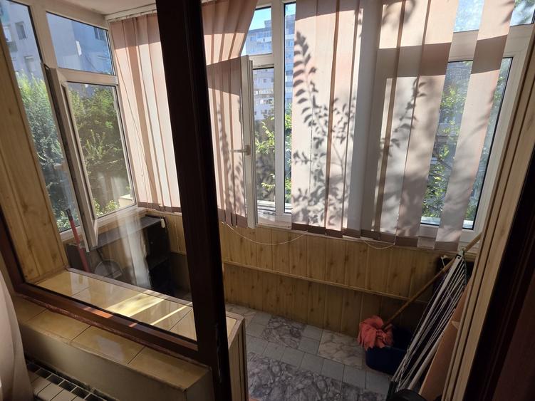 Apartament cu 2 camere semidecomandat în Micro 19