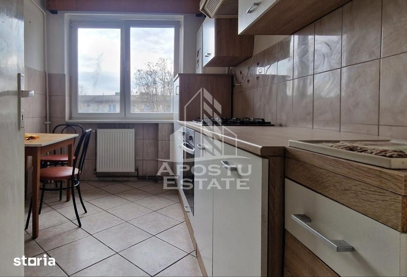 Apartament cu 2 camere semidecomandat în Micălaca