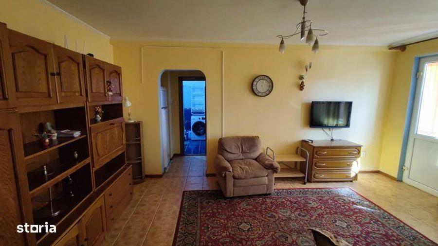Apartament cu 2 camere semidecomandat în Brătianu
