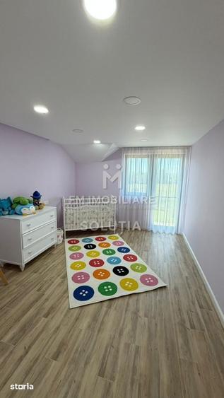 Casă cu 4 camere cu Teren 676 Mp în Groși