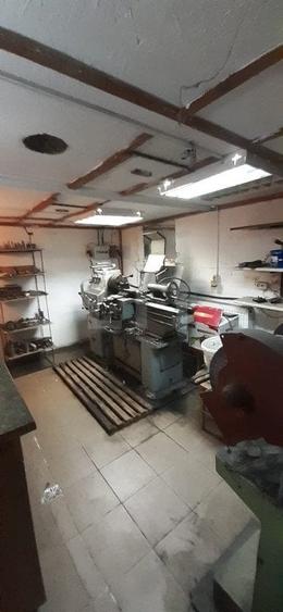 Casă individuală cu 6 camere cu Garaj în Pucioasa