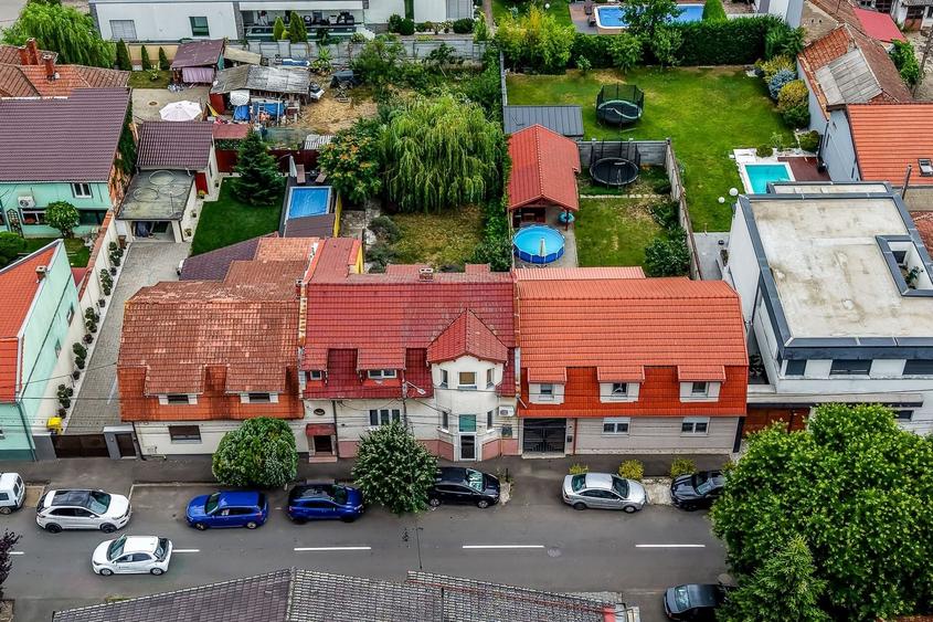 Casă individuală cu 5 camere cu Canalizare în Pârneava