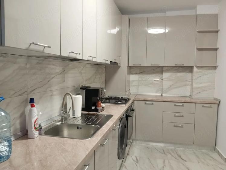 Apartament cu 2 camere decomandat în Titan