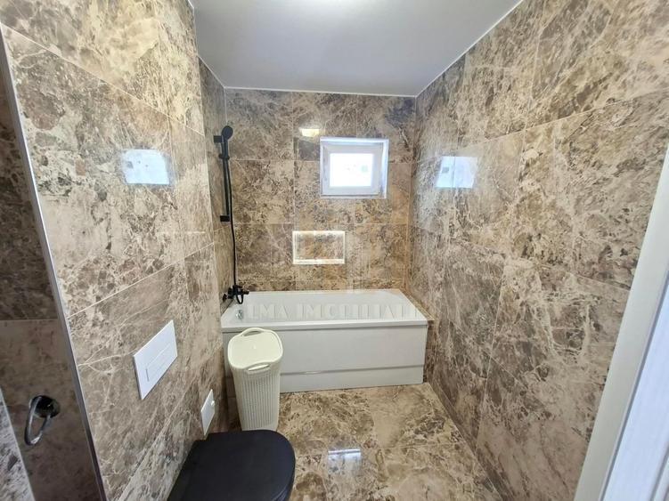 Casă individuală cu 3 camere cu Canalizare în Sânpetru