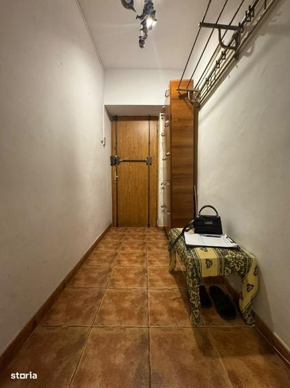Apartament cu 4 camere decomandat în Ștefan cel Mare