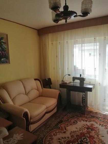 Apartament cu 3 camere decomandat în Călărași