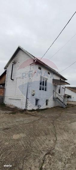 Spațiu comercial, de 2,021 mp, în Central