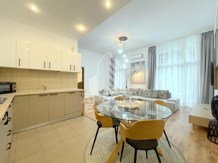 Apartament cu 2 camere semidecomandat, mobilat în Soarelui