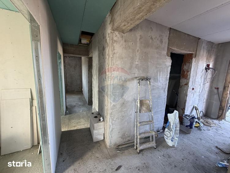 Casă cu 4 camere cu Teren 497 Mp în Câmpineanca