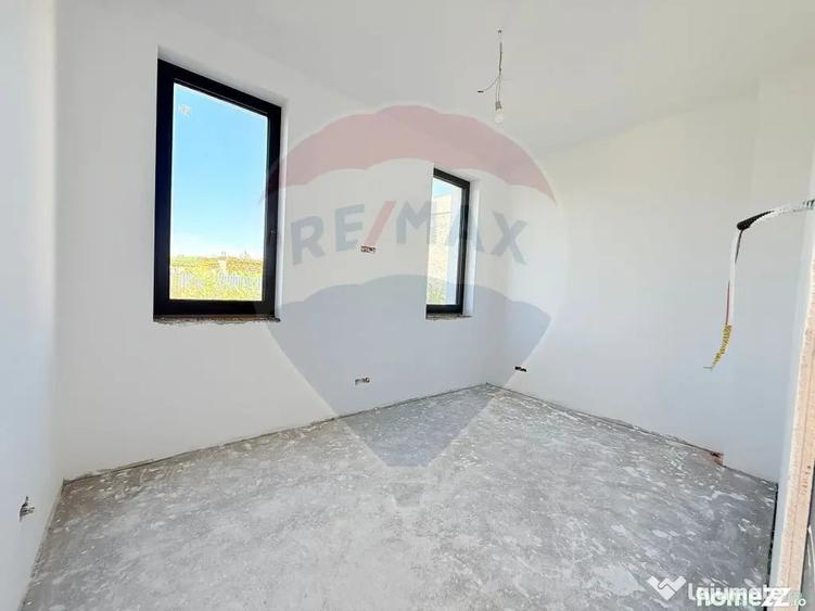 Casă cu 5 camere cu Teren 753 Mp în Balotești
