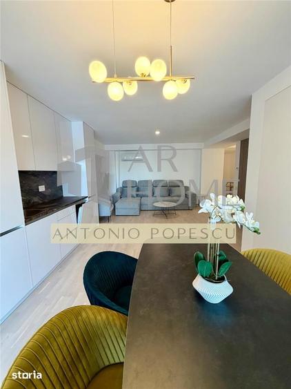 Apartament cu 4 camere, mobilat în Republicii