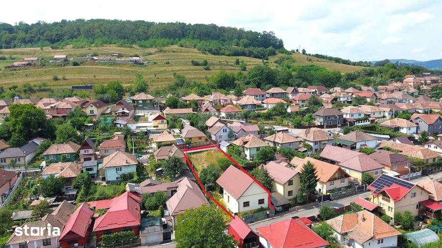 Casă cu 3 camere cu Teren 688 Mp în Central