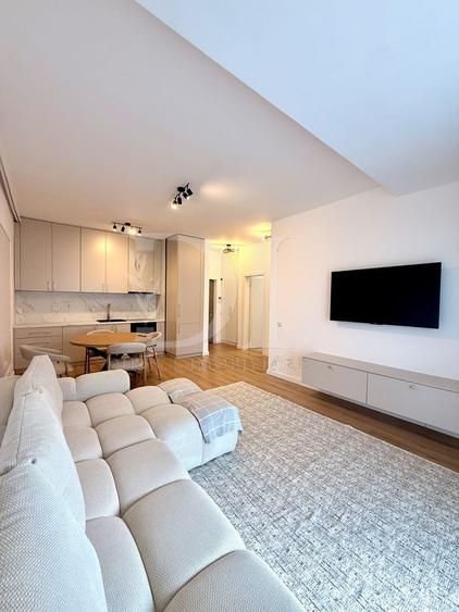 Apartament cu 2 camere semidecomandat în Florești