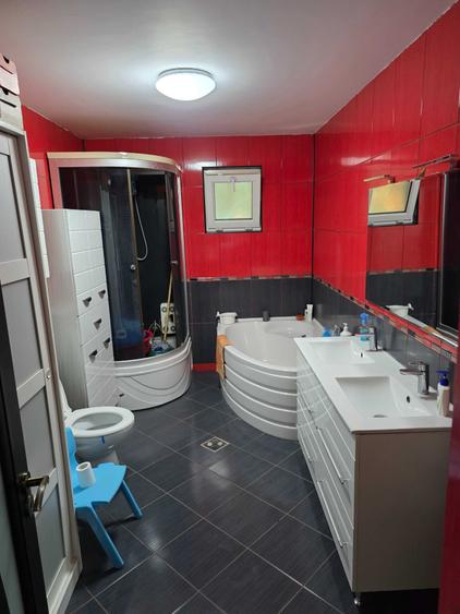 Casă cu 3 camere în Bucu