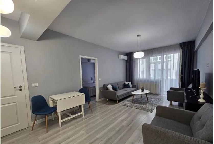 Apartament cu 2 camere semidecomandat, mobilat în Calea Victoriei