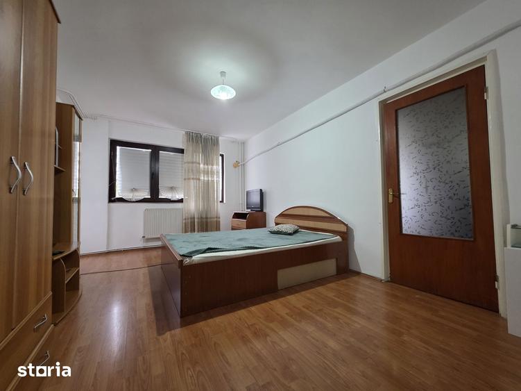 Apartament cu 3 camere decomandat în Militari
