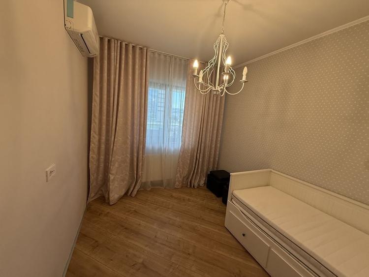 Apartament cu 3 camere semidecomandat, mobilat în Pipera