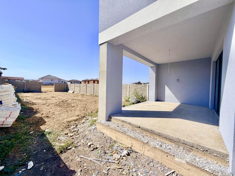 Duplex cu 4 camere cu Canalizare în Moșnița Nouă