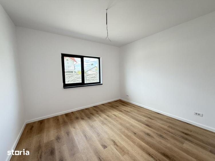Casă cu 4 camere cu Teren 400 Mp în Clinceni
