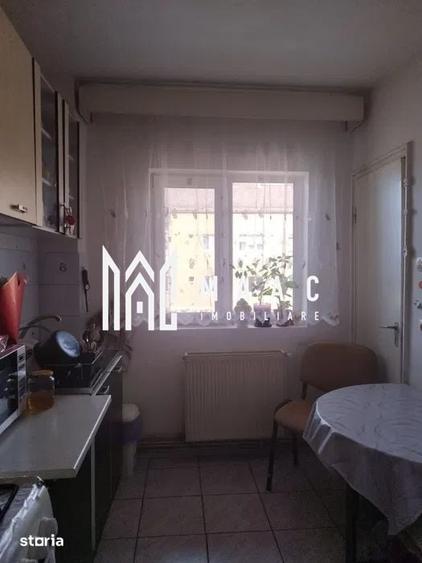 Apartament cu 3 camere decomandat, mobilat în Vasile Aaron