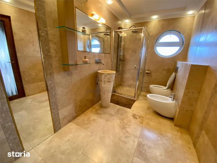 Casă cu 4 camere cu Teren 1750 Mp în Orașul Vechi