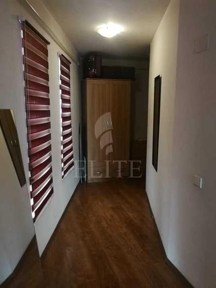 Garsonieră decomandată, mobilată în Central