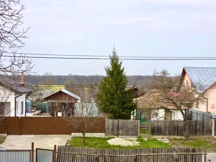 Casă individuală cu 4 camere cu Teren 700 Mp în Căciulați
