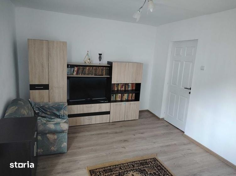 Ap 3 camere decomandat, 2 bai, 3 balcoane, et. 3 Lunca(Politie) - 3