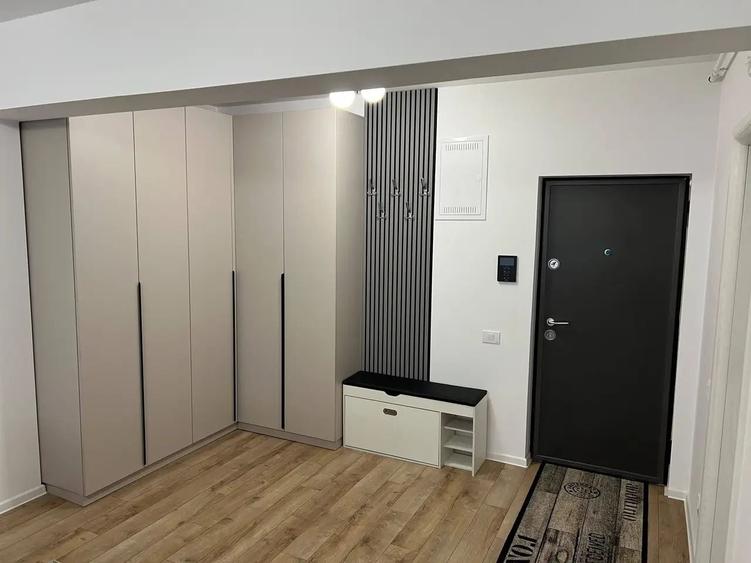 Garsonieră decomandată în Central