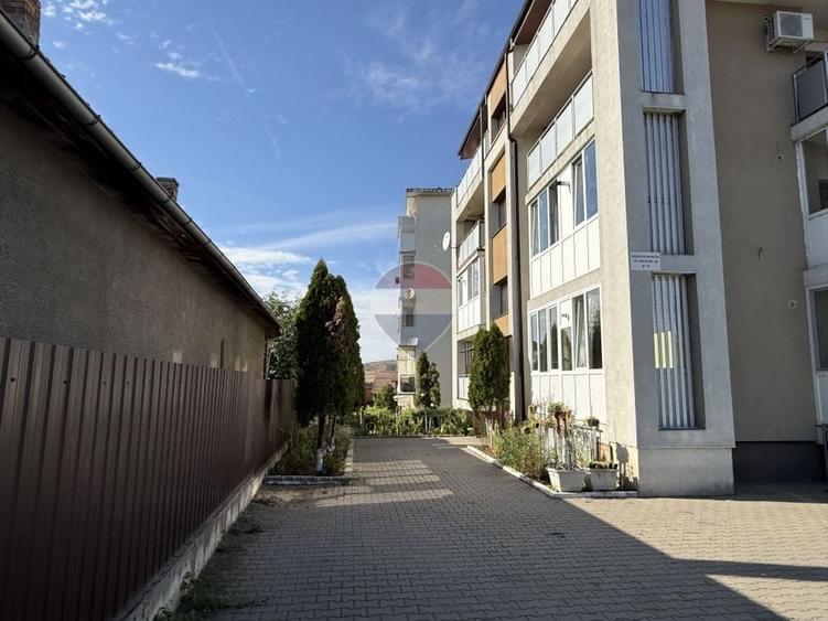 Apartament cu 2 camere semidecomandat, mobilat în Apahida