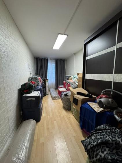 Apartament cu 4 camere semidecomandat, mobilat în Sebastian