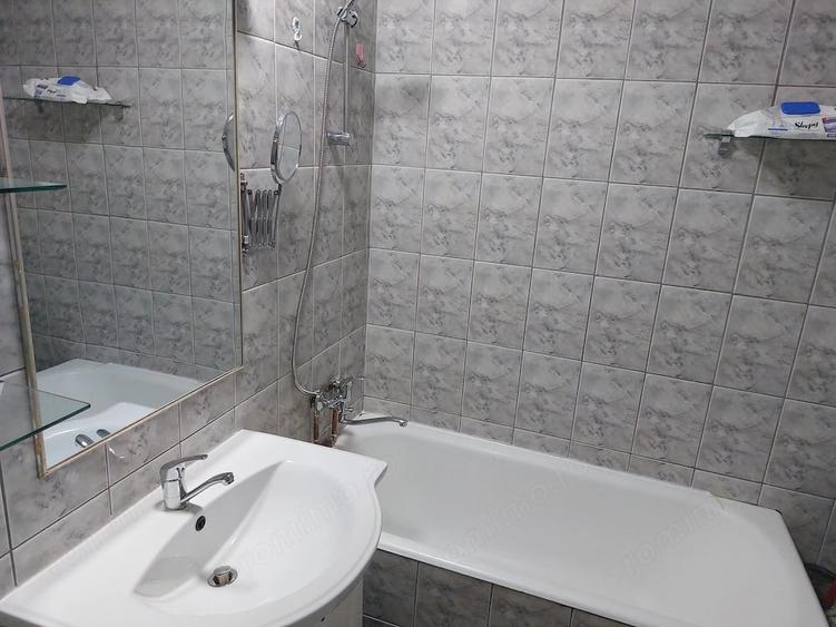 Apartament cu 2 camere decomandat în Craiter