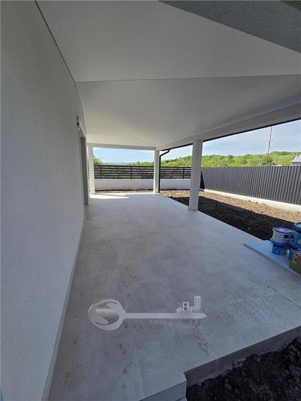 Casă cu 4 camere cu Teren 390 Mp în Miroslava